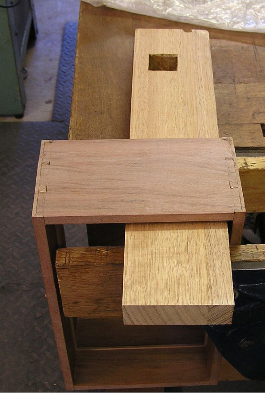 Woodworking Article - Half Blind Dovetails